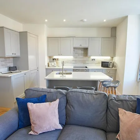 Host & - Flat Lemonade Apartman Whitby
